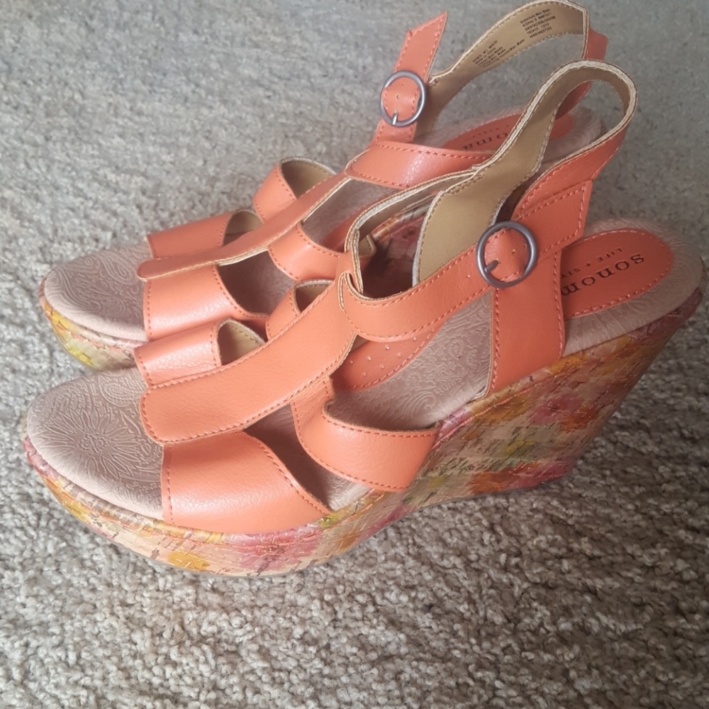 Wedge sandals